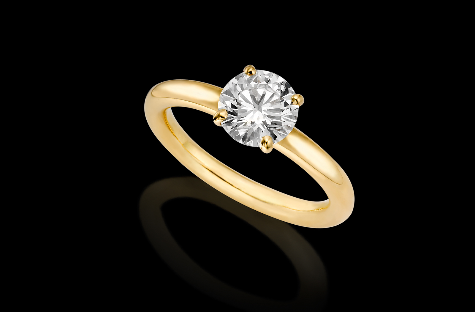 טבעת סוליטר קלאסית בזהב צהוב 18K משובצת יהלום